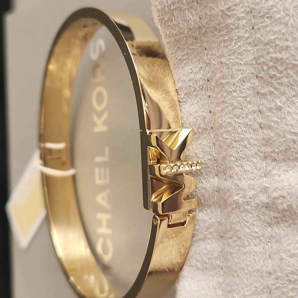 NWT locking logo MK bangle